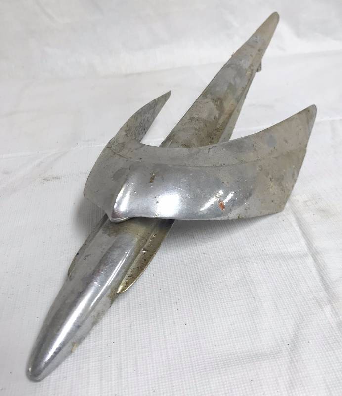 lot 7037 image: Vintage 1950 - 51 Mercury Chrome Automobile CarTruck Hood Ornament
