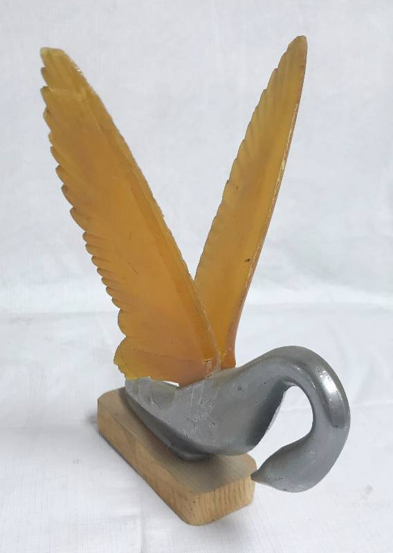 lot 7038 image: Vintage Lighted Swan Hood Ornament w Yellow Wings