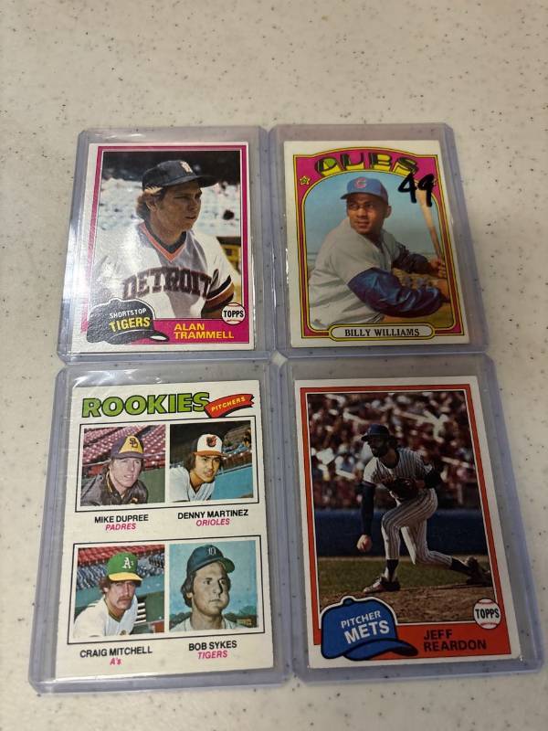 Sport card & memorabilia Auction, Football cards, Baseball cards