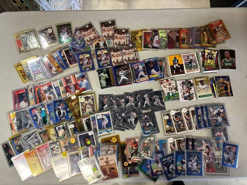 Sport card & memorabilia Auction, Football cards, Baseball cards