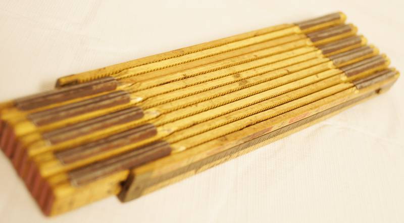 lot 2340 image: Vintage Folding Yard Stick - Remember these - SO COOL - Great shape