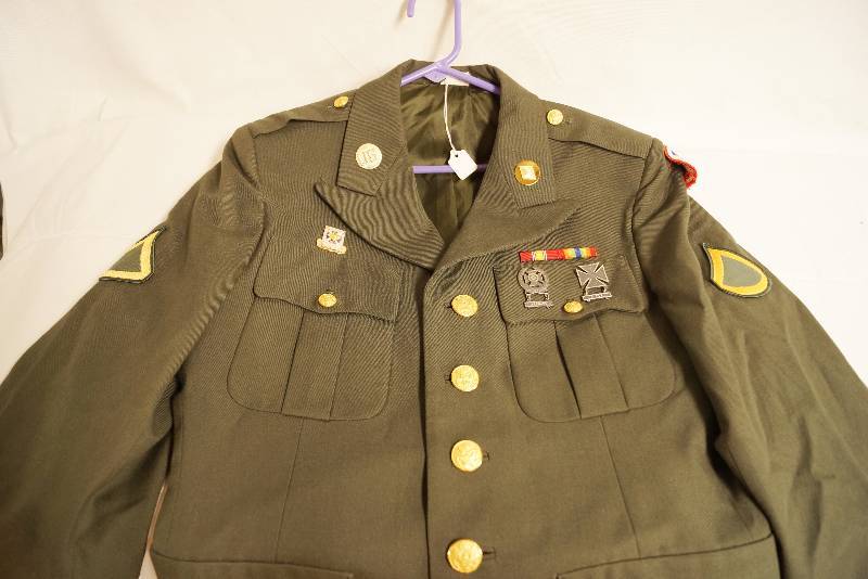 lot 2383 image: Vintage U.S. Army Jacket w patches and insignia, medals - Nice Condition See photos