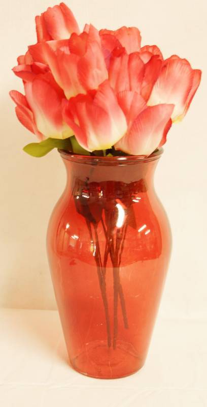 lot 2431 image: Beautiful Glass Vase with faux tulips - get ready for Spring