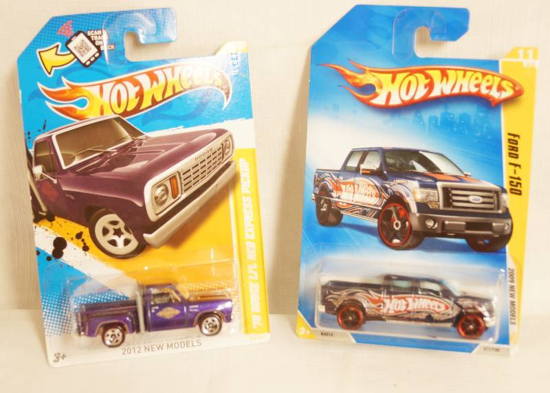 lot 2443 image: Lot of 2 HOT WHEELS Trucks - 2009 Ford f-150 & 1978 Dodge - NEW in packages
