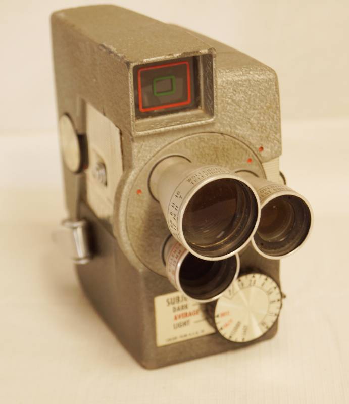 lot 2509 image: Vintage - Wollensak Movie Camera 8MM Model 43 - WOW