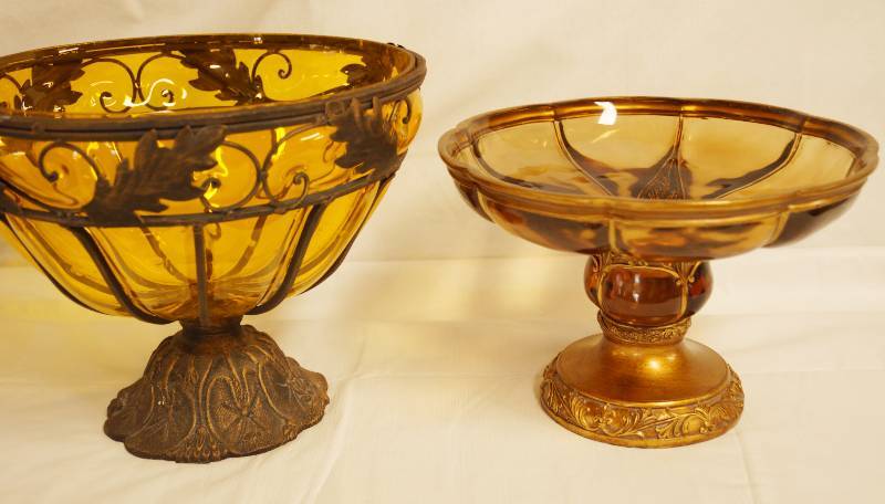 lot 2519 image: Lot of 2 Beautiful Amber Glass and metal Fruit  Entryway Decorative Bowls - VERY STYLISH These are awesome