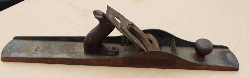 lot 7037 image: Bailey No.8 Plane- Cool Find