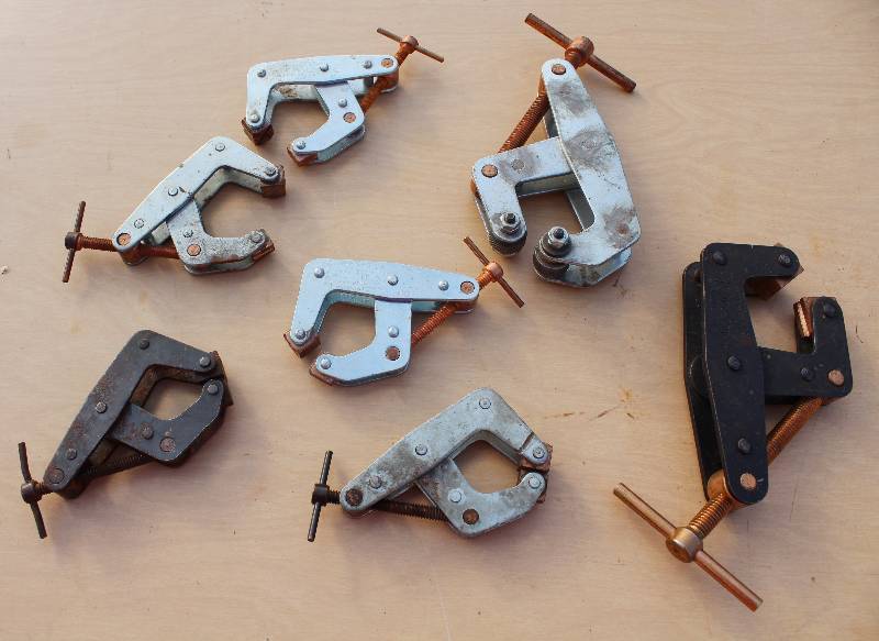 lot 7047 image: Seven Twist Resistant Small Clamps- Various Sizes- What a Deal