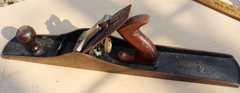 lot 7055 image: Bailey No. 7 Wood Plane- Very Neat Find