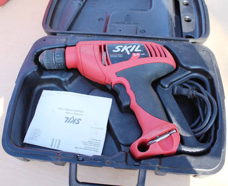 lot 6606 image: SKIL 38 Inch Variable Speed Drill- 5.0 Amp- Keyless Chuck - Works
