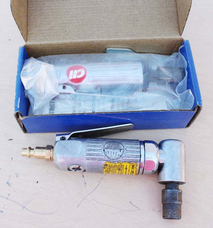 lot 7072 image: Set of 2 MAC Tools Pneumatic Drills - SEE CORRECTION