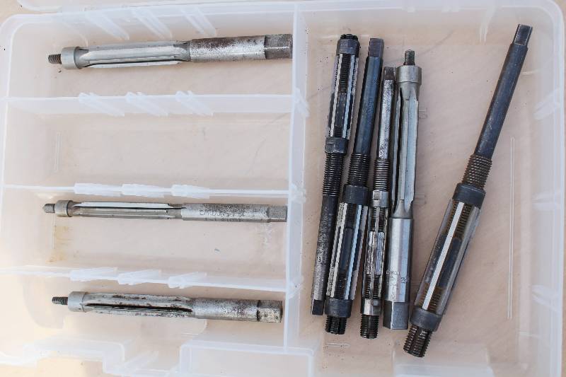 lot 7079 image: Assorted Reamers w Plastic Case Included