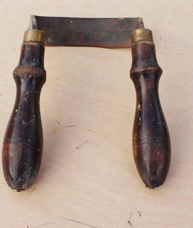 lot 7105 image: Scraper- Coopers Scorp Draw Knife