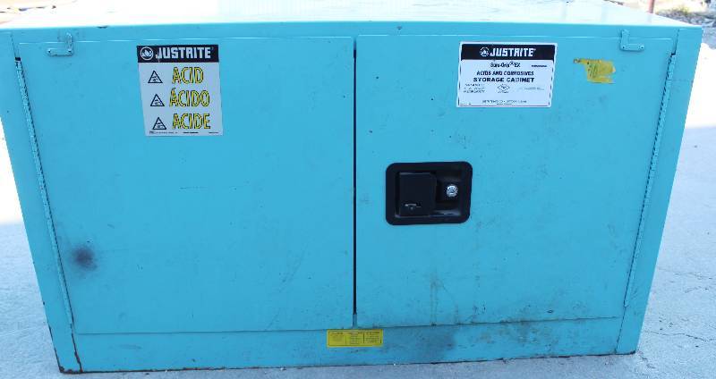 lot 2564 image: Acid Cabinet by Just-Rite - 17 gal, 64L Capacity 43 x 18 x 24.5 high