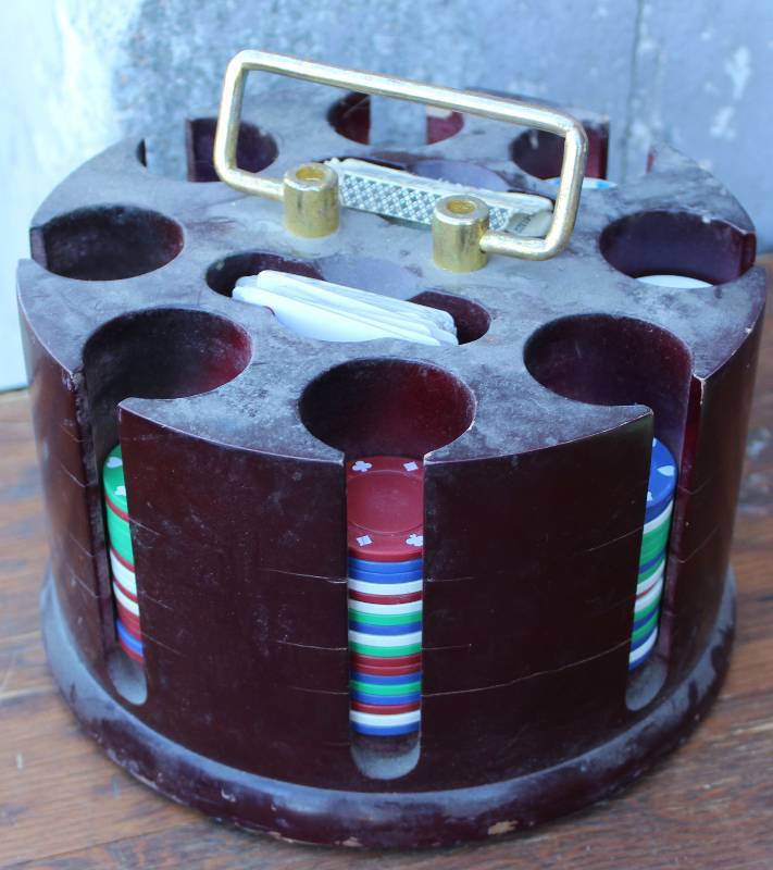 lot 4309 image: Poker Chip Holder w chips and cards