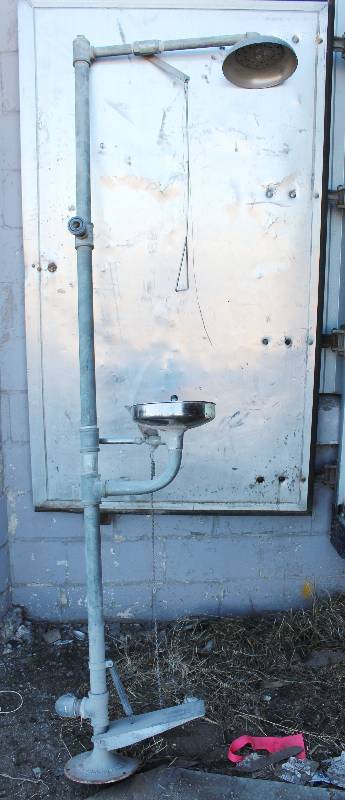 lot 4311 image: Haws Eyewash Station