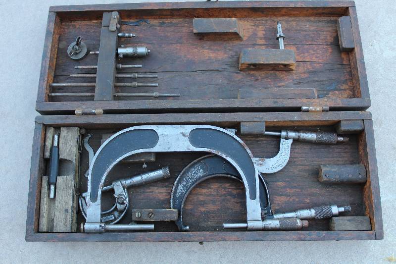 lot 6638 image: Assortment of Micrometers- Comes with a Cool Wooden Case