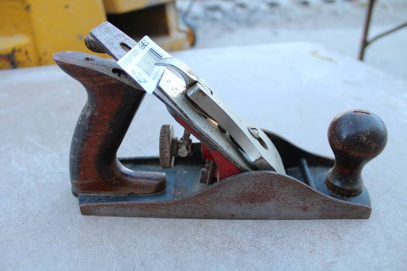 lot 6661 image: Wood Plane