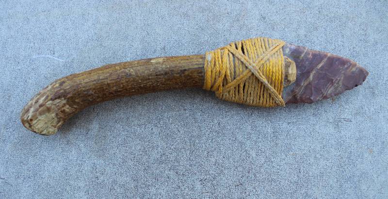 lot 6671 image: Flint Point on Wooden Handle