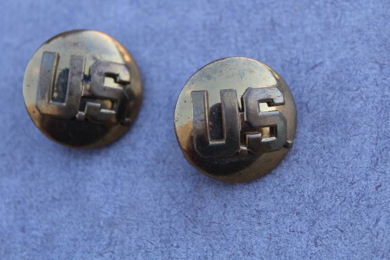 lot 6672 image: U.S. Pins - Very Unique
