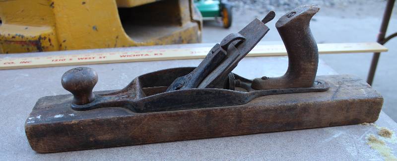 lot 6666 image: Wood Plane - Collectible