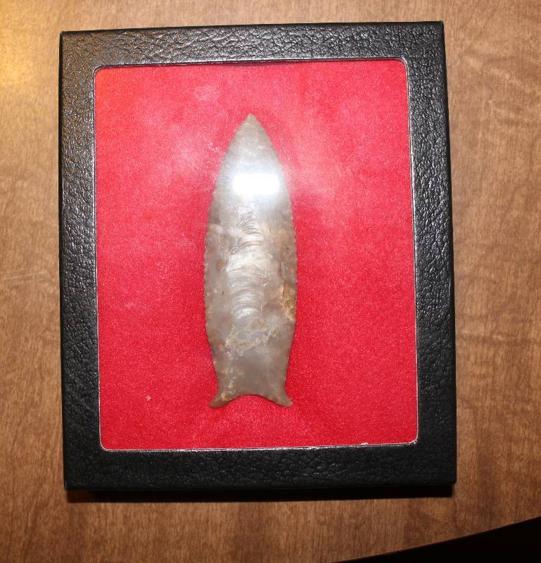 lot 4331 image: Flint Arrowhead - Approx 4