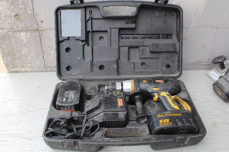 lot 4350 image: Craftsman 18V Drill w 2 batteries in case (dead batteries)