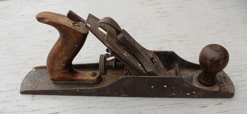 lot 4354 image: Stanley Bedrock No 605 Plane - (crack in handle)