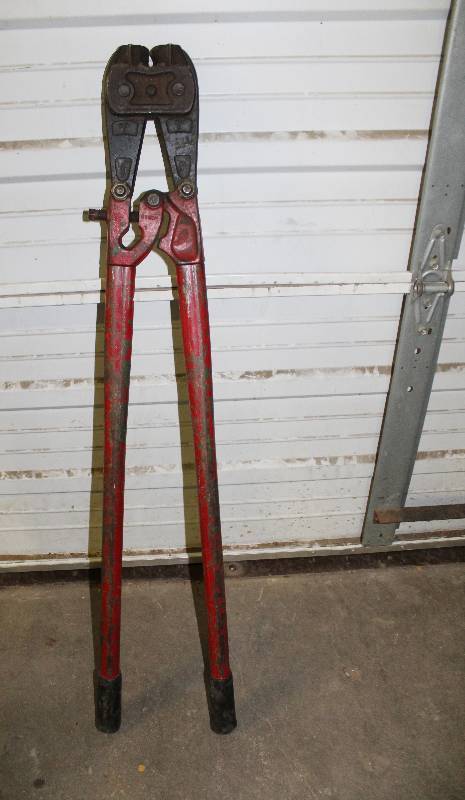 lot 4536 image: Large Pair of Bolt Cutters