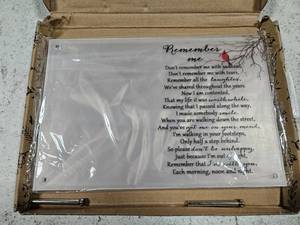 lot 38153 image: Memorial Frame, 10x7