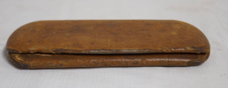 lot 7046 image: Antique Eyeglasses w case - very old See photos