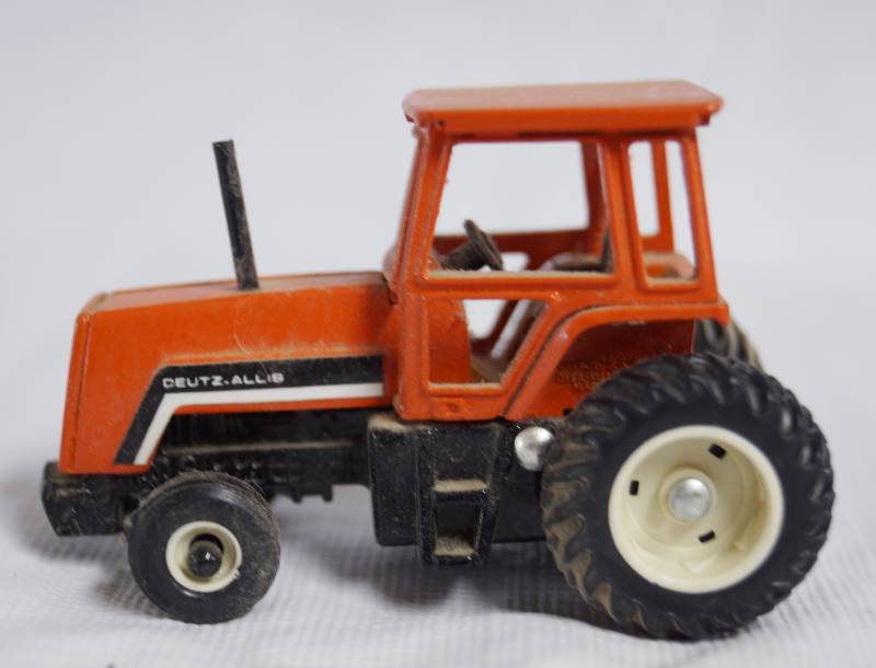 lot 7088 image: Die Cast - DEUTZ-ALLIS Tractor - #1636D - Very Collectible