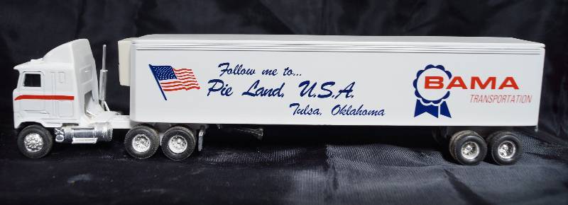 lot 7282 image: ERTL 164 Mack - Ultra Liner w Sleeper - Die Cast Replica Truck w Trailer - BAMA Transportation - Follow Me to Pie Land U.S.A. Tulsa, Oklahoma