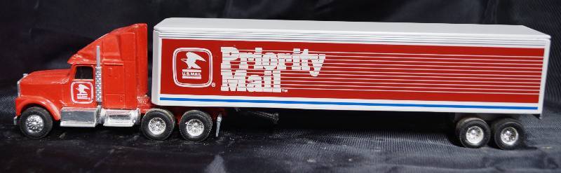 lot 7294 image: ERTL Die Cast Replica 1400G International - w Trailer U.S. Mail Priority Mail RED Rare Find 9200 8812