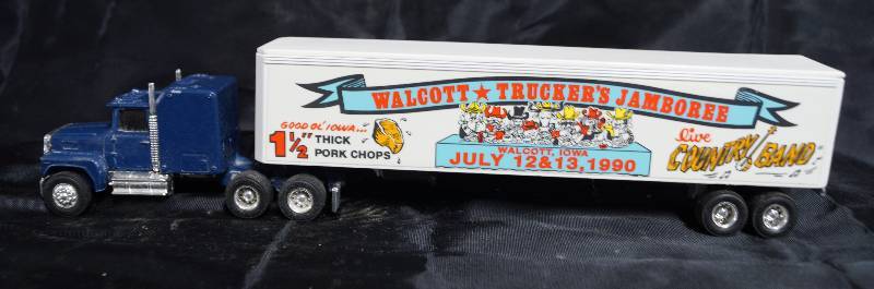lot 7299 image: ERTL Die Cast Replica 164 FORD LTL-9000 w. sleeper - WALCOTT TRUCKERS JAMBOREE July 12&13, 1990 Trailer