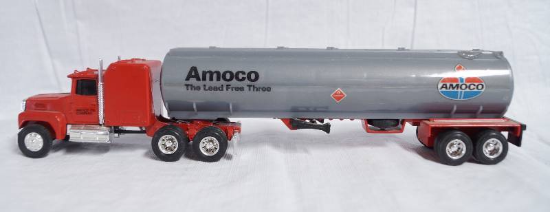 lot 7347 image: ERTL - Die Cast Semi Replica FORD 164 LTL-9000 w Sleeper - Amoco Oil Co. Tanker Trailer The Lead Free Three Cool