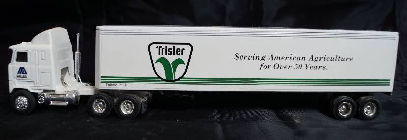 lot 7355 image: ERTL - Die Cast Replica - Mack Semi164 Ultra-Liner w Sleeper & trailer - Trisler 9200 8812
