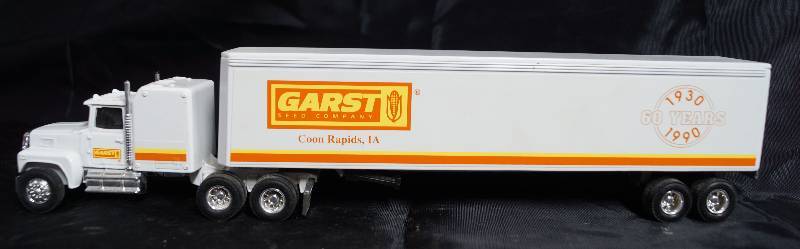 lot 2242 image: ERTL - Die Cast Replica - 164 Ford LTL-9000 w Sleeper Semi Truck w Trailer - GARST 9200-8812