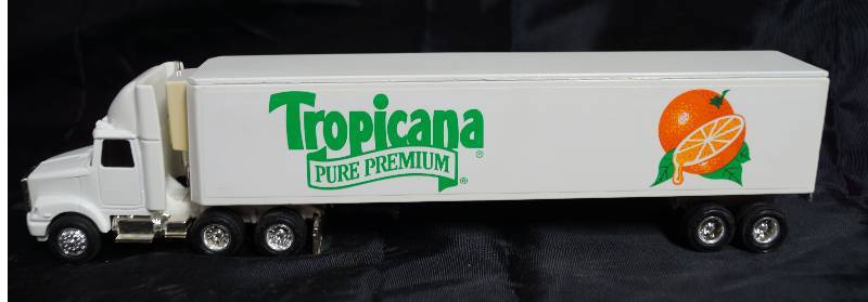 lot 2256 image: ERTL - Die Cast Replica Semi Truck 3251 and Trailer - TROPICANA PREMIUM OJ - 9200 8813