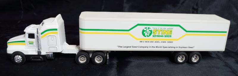 lot 2274 image: ERTL - Die Cast Replica Kenworth T600A - 2928G - STINE Soybean Seeds - IOWA - Collectible