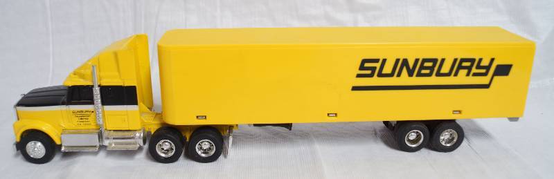 lot 2296 image: ERTL - Die Cast Replica 0459G - Semi Truck w Trailer - SUNBURY - Nice Truck
