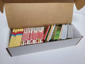 lot 166 image: Box of Unopened Baseball Trading Cards Packs - Get all in Photo