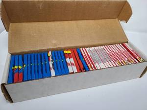 lot 168 image: Box of Unopened Baseball Trading Cards Packs - Get all in Photo