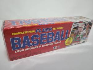 lot 170 image: Sealed 1988 Fleer Baseball Card Set - 660 Baseball Cards