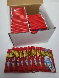 lot 175 image: Box of Unopened Baseball Trading Cards Packs - Get all in Photo