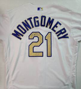 lot 11 image: Signed Jeff Montgomery #21 Kansas City Royals Jersey