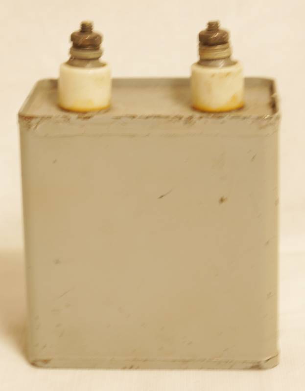 lot 2465 image: Vintage GE - General Electric Pyranol Capacitor CAT# 25F724 - 3,000 Volts - Collectible