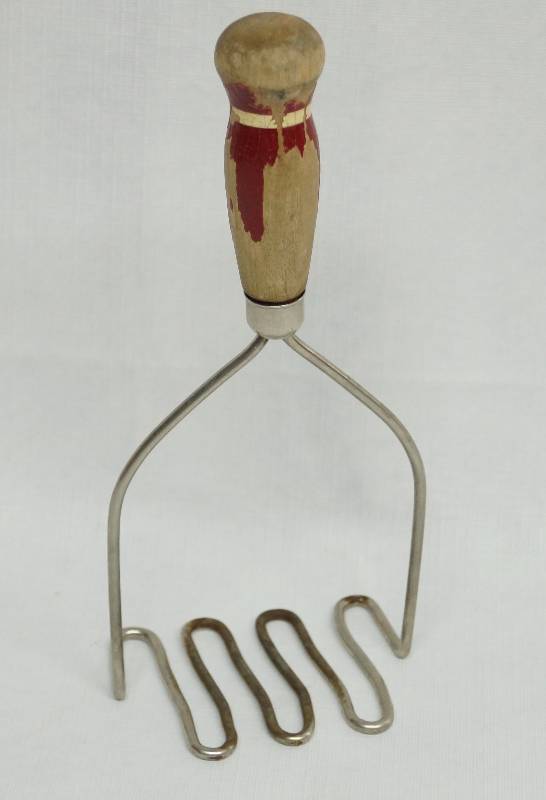 lot 4153 image: Vintage Potato Masher - Metal with wooden handle