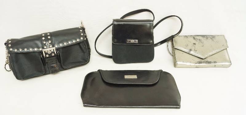 lot 1187 image: Lot of purses and a cd case