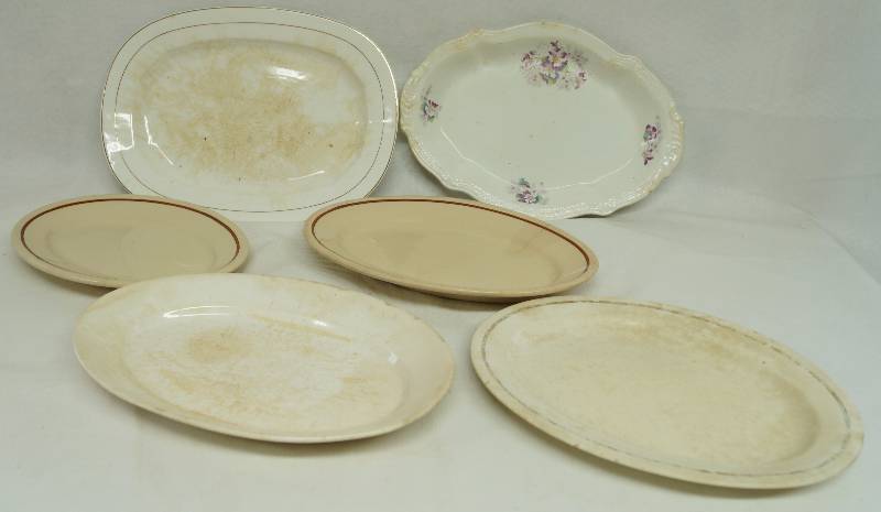 lot 5009 image: Lot of old platters - well loved, great patina. Would be awesome for home dcor projects - see photos
